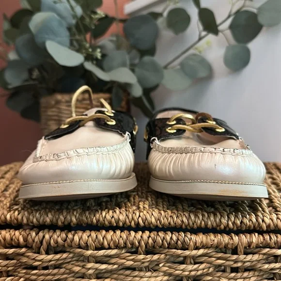 Sperry women’s pearlescent Cream black patent Leather top sider lace 8.5 loafers - Picture 13 of 14